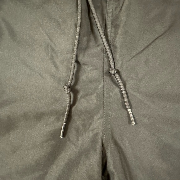 Carhartt Wip black shorts. Never worn. - Picture 8 of 9